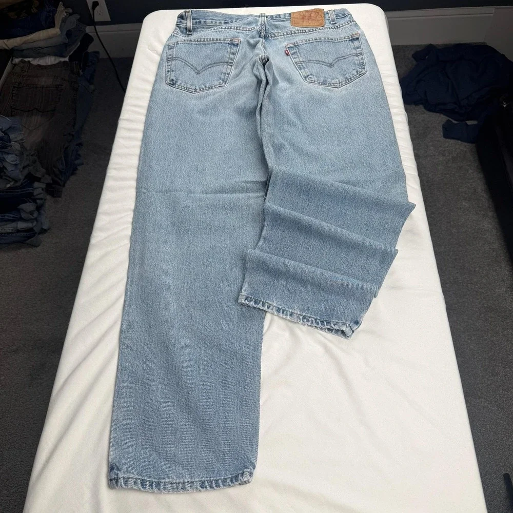 Levis 550 Jeans Mens 34x32 Blue Light Wash Relaxed Tapered Denim Zip Fly Casual